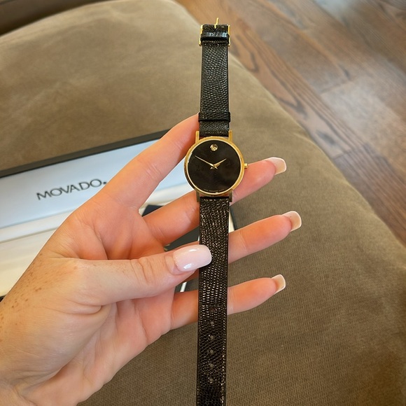 Movado Unisex 87.45.882 Excellent Condition - Picture 2 of 2
